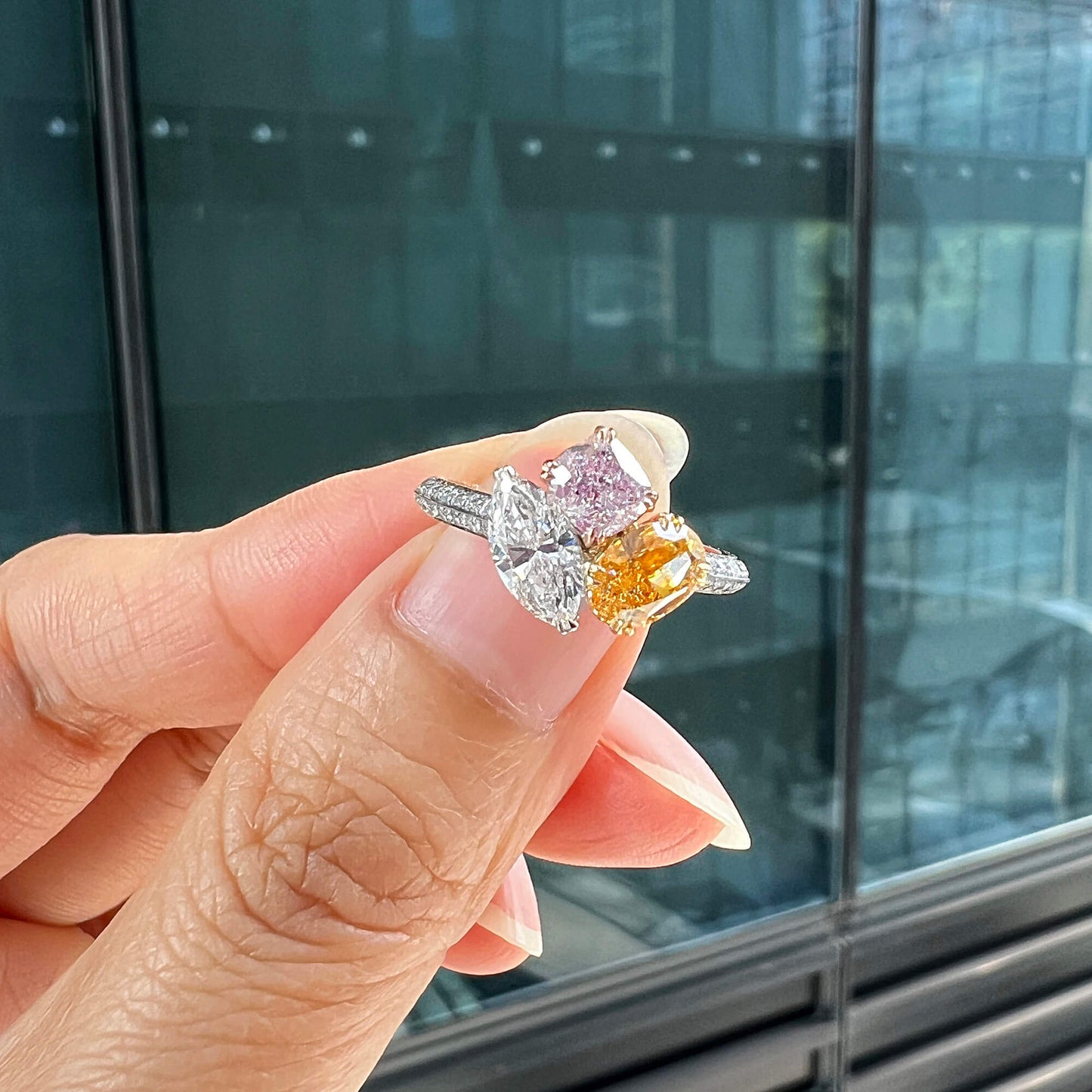 微浅粉 钻石戒指,总重2.00克拉,混合形状,GIA认证