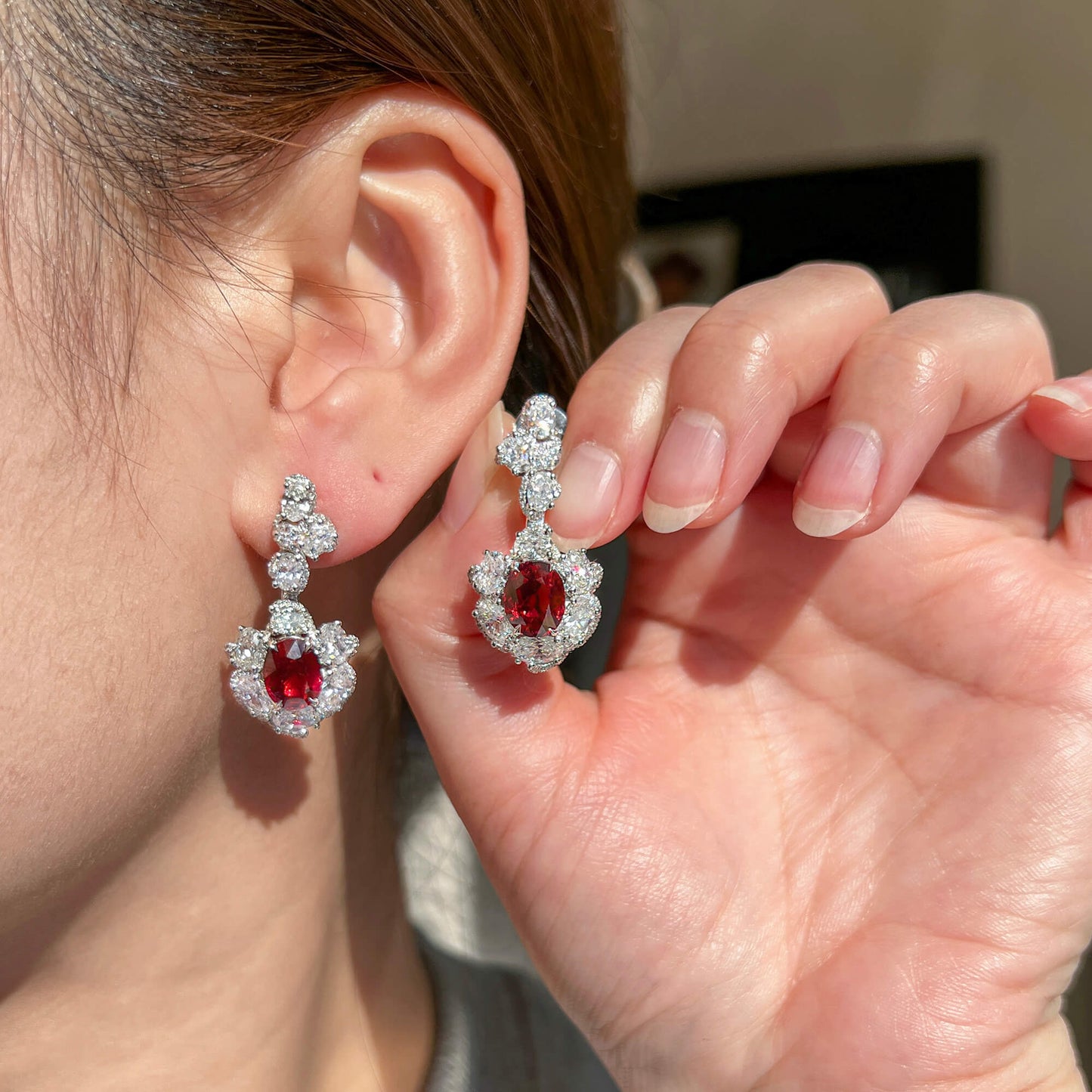 天然红宝石吊坠耳环,18K白金,椭圆形,11.75克拉总重