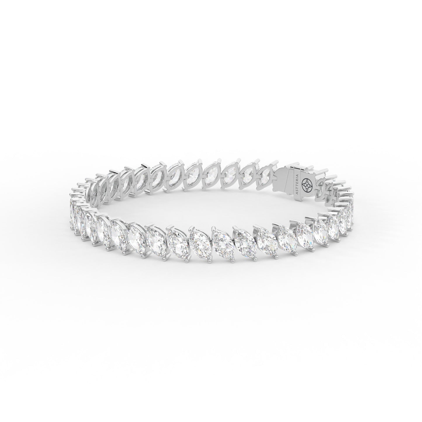 14K white gold, 18K white gold