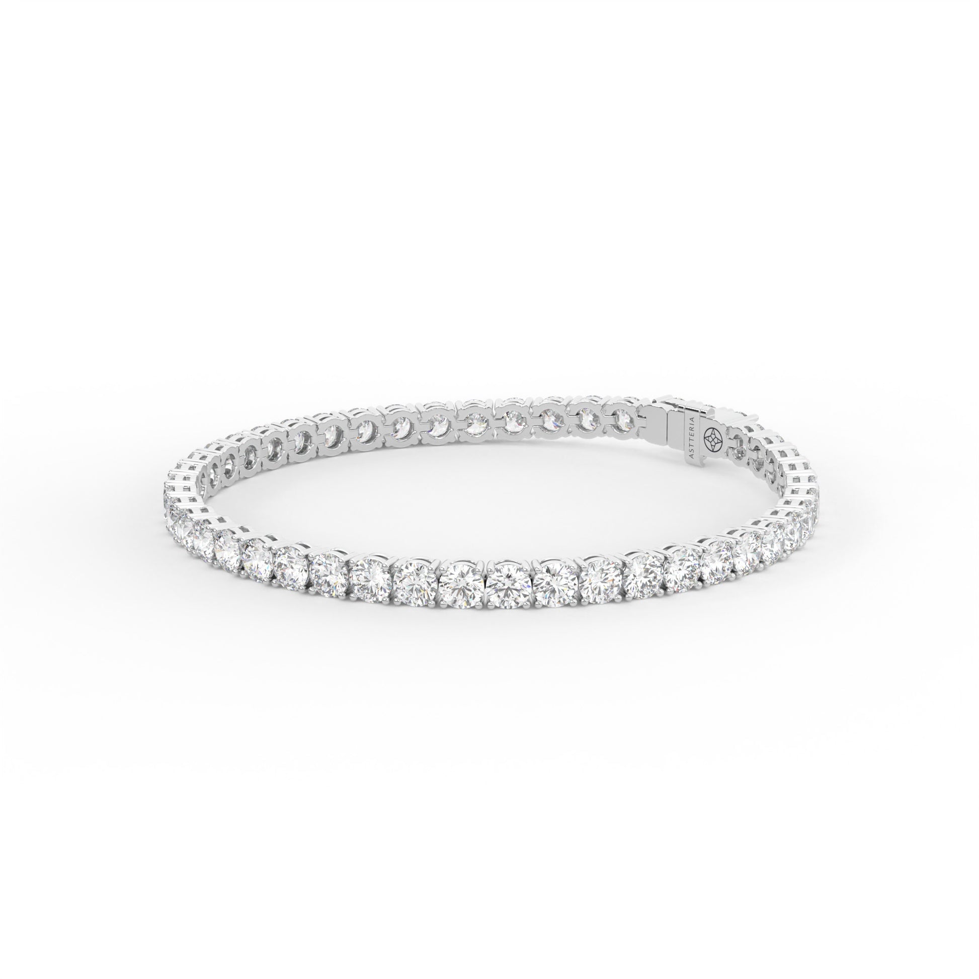 14K white gold, 18K white gold