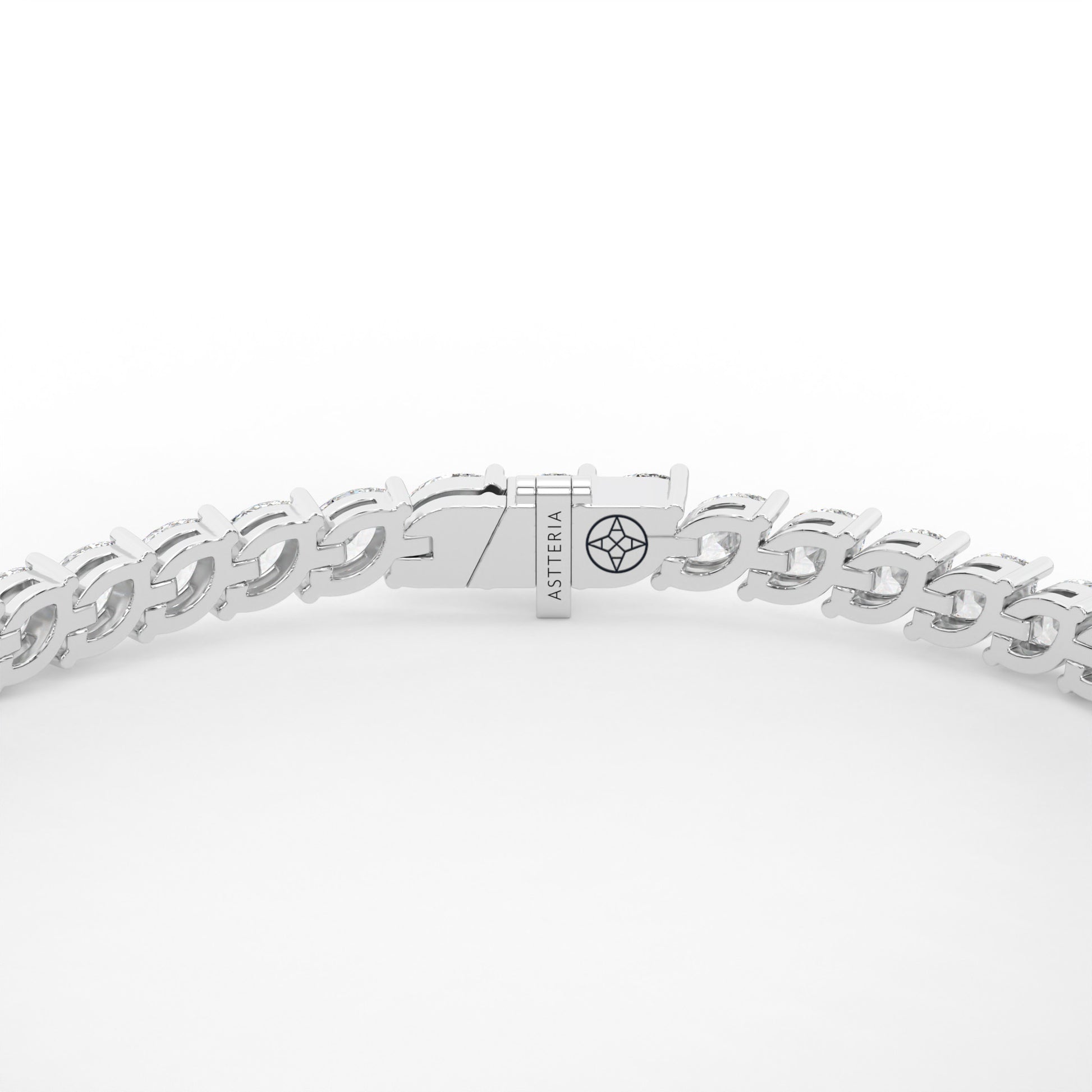 14K white gold, 18K white gold