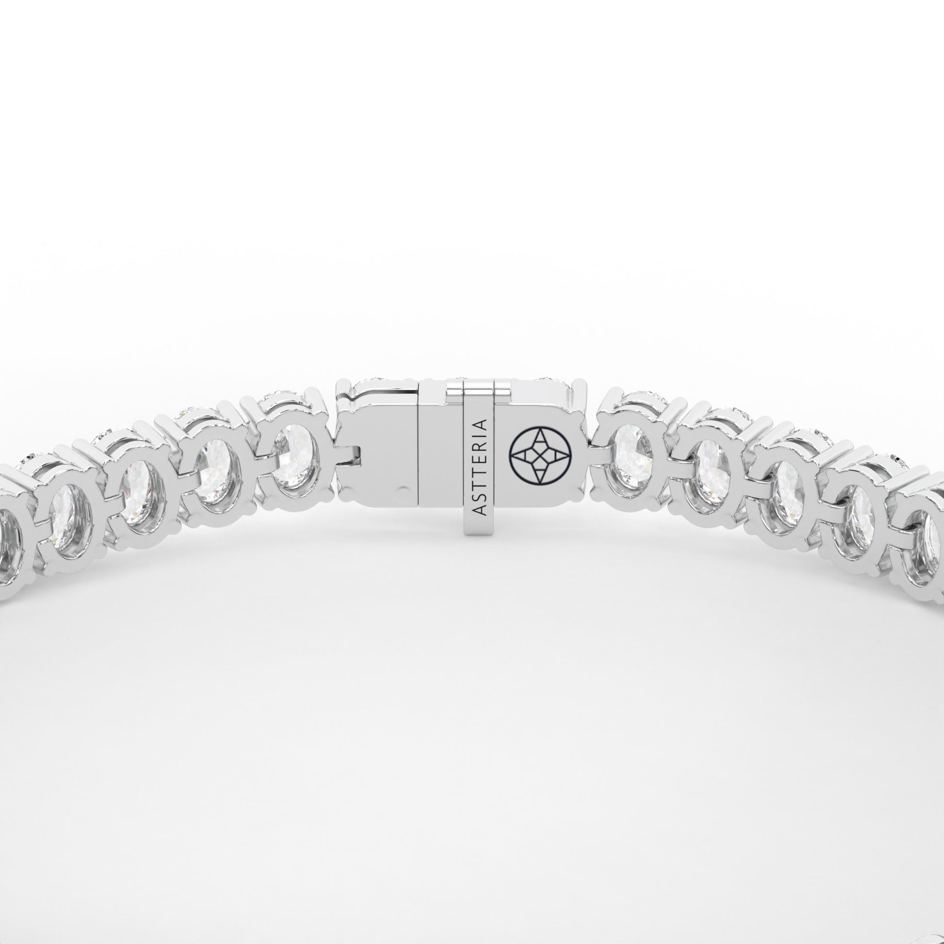 14K white gold, 18K white gold