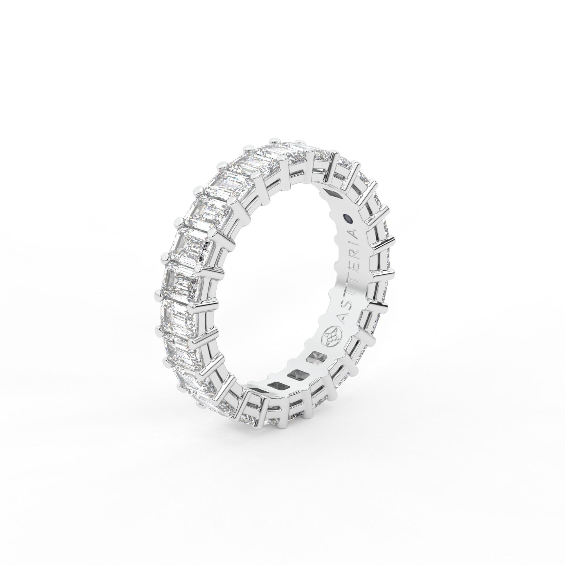 14K white gold, 18K white gold