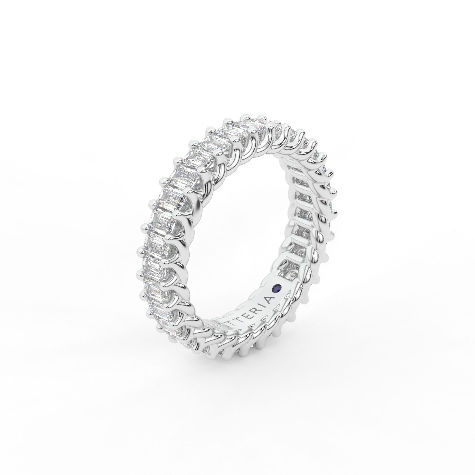 14K white gold, 18K white gold