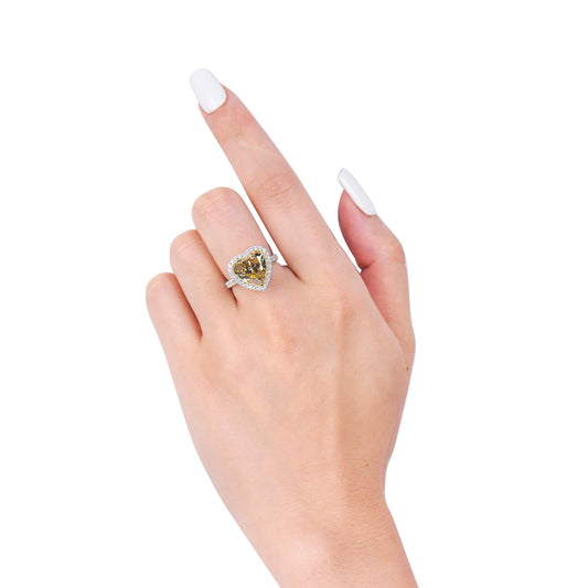 天然华丽棕黄色钻石光环戒指，18K白金与黄金，心形，8.64克拉总重