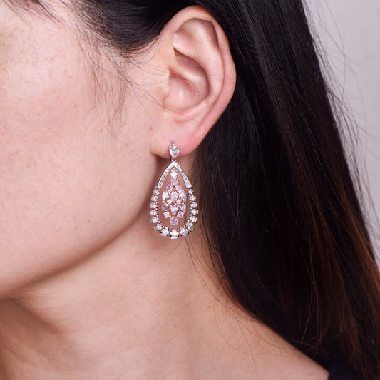 天然华丽浅粉色钻石吊坠耳环，18K白金与玫瑰金，5.49克拉总重