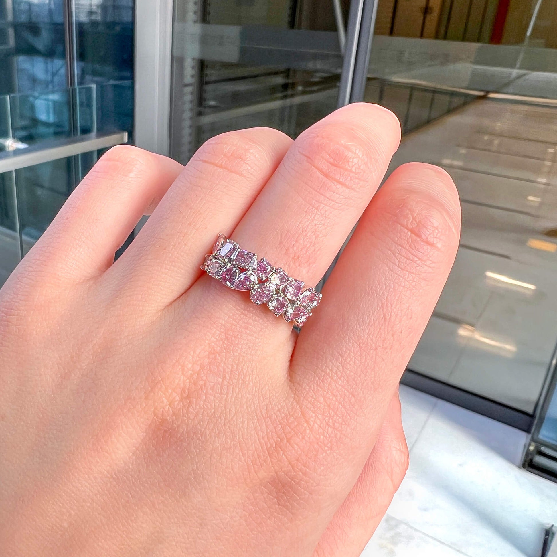 淡彩粉 钻石戒指，总重2.17克拉，混合形状