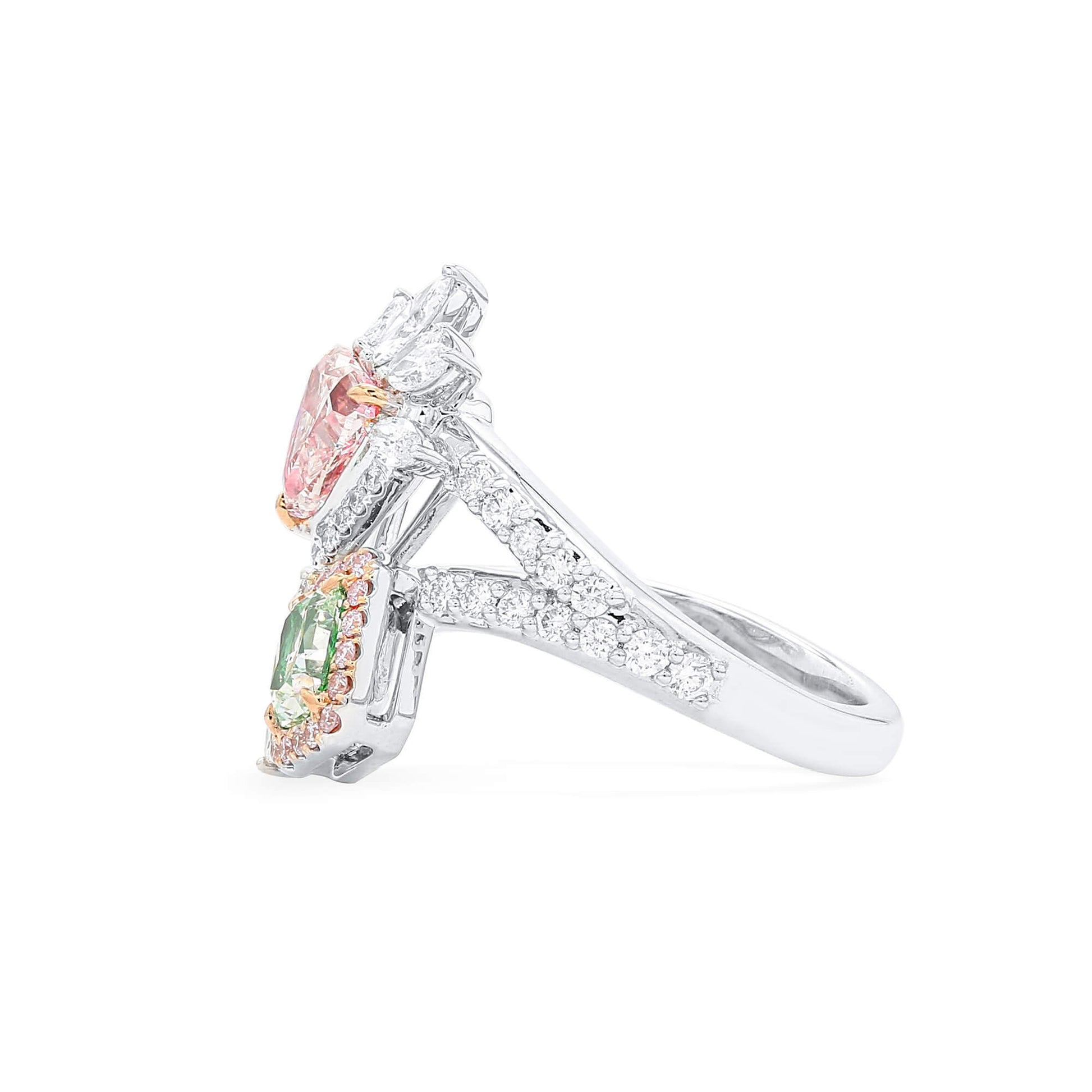 淡彩 黄、绿钻石戒指，总重1.93 克拉，混合形状，GIA认证