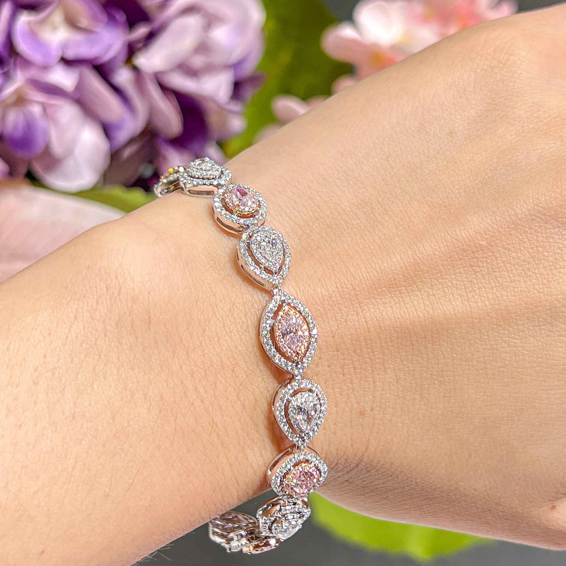 天然华丽粉色钻石手链，18K白金与玫瑰金，6.21克拉总重