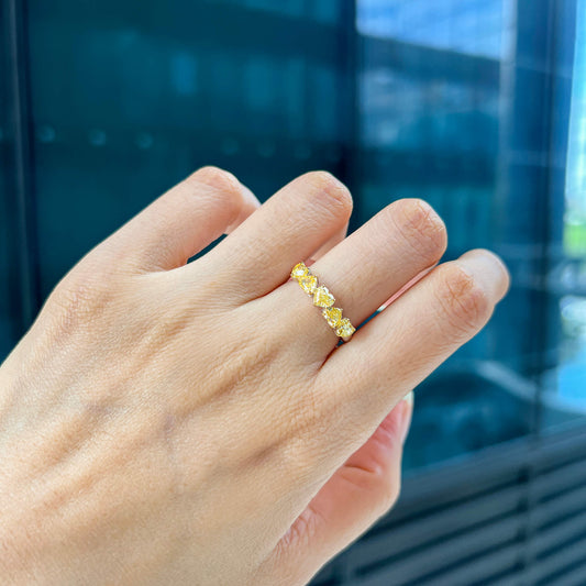 中彩黄 钻石戒指，总重1.85克拉，心形