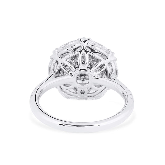 淡粉钻与白钻 戒指，0.51 克拉（总重3.04 克拉），枕形，1369336365