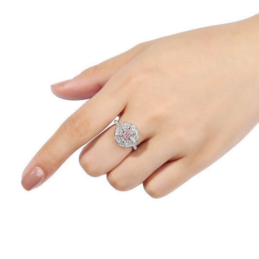 淡粉钻与白钻 戒指，0.51 克拉（总重3.04 克拉），枕形，1369336365