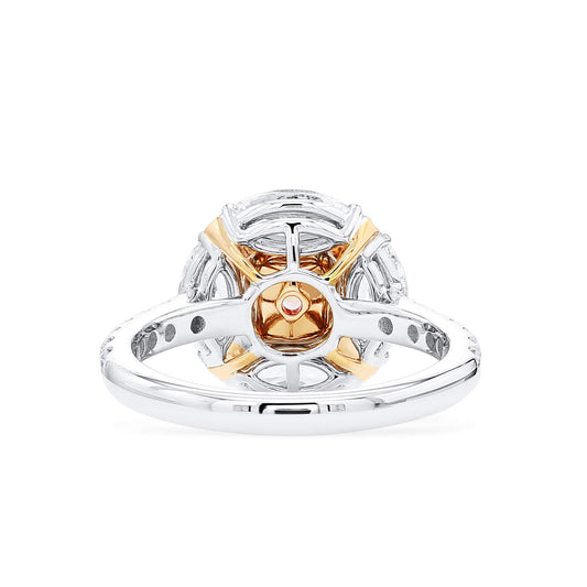 浅粉和白色 钻石戒指，0.70克拉（总重2.38克拉），枕形，2396528726