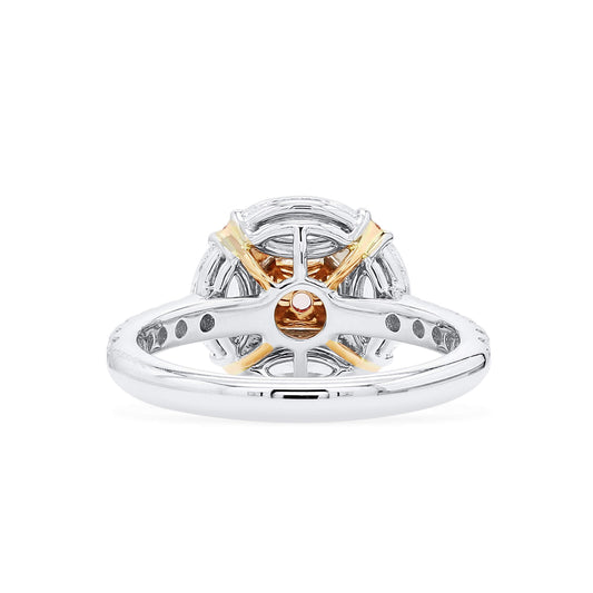 淡粉 钻石戒指，总重1.93 克拉，雷迪恩形，GIA认证