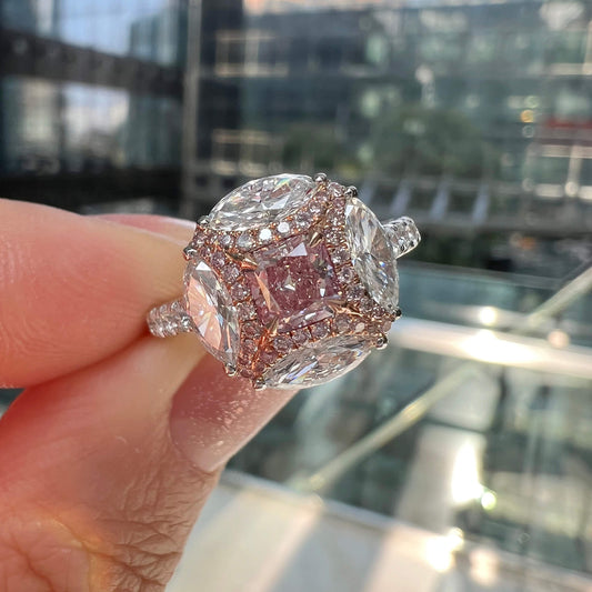 淡粉 钻石戒指，总重1.93 克拉，雷迪恩形，GIA认证