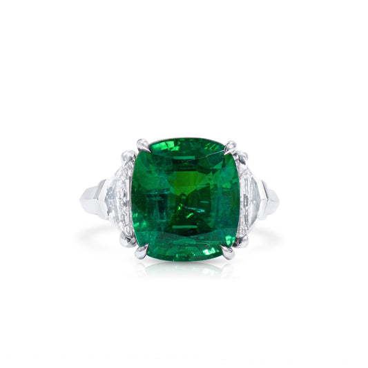 天然 绿色 赞比亚 祖母绿戒指，总重9.46克拉，雷迪恩形，GIA认证