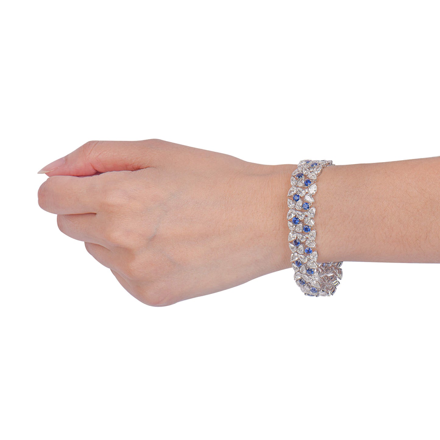 天然 艳蓝色 蓝宝石手链，总重32.60克拉 