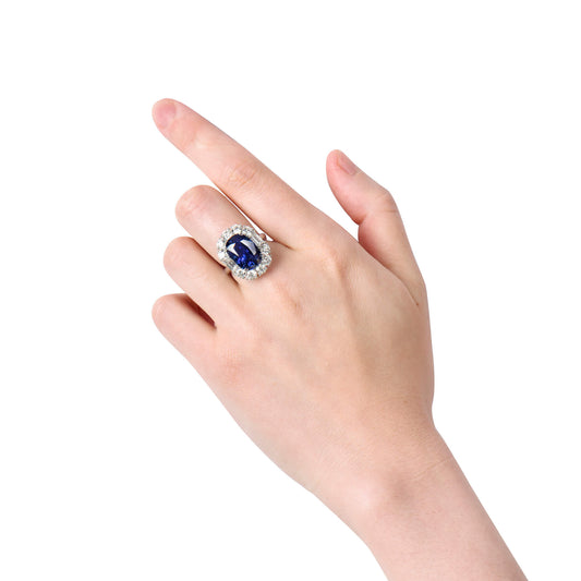 טבעת ספיר כחולה טבעית 13 קראט, 13.16 קראט TW, צורה אליפסה, מוסמכת GRS