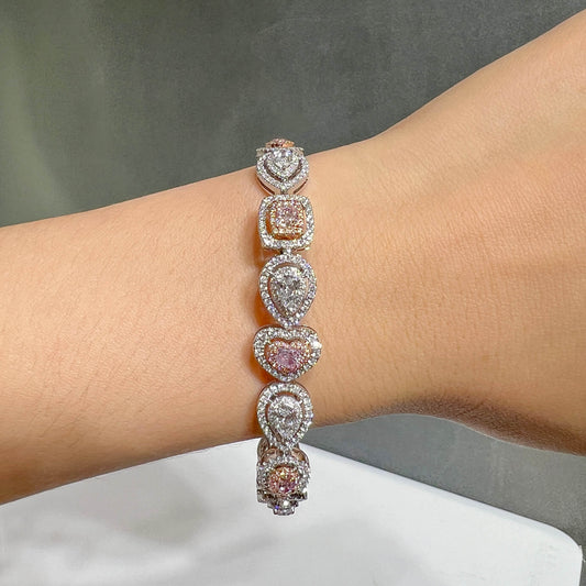 粉钻与白钻手链 | 2.46克拉（总重7.36 克拉），混合形状，GIA认证