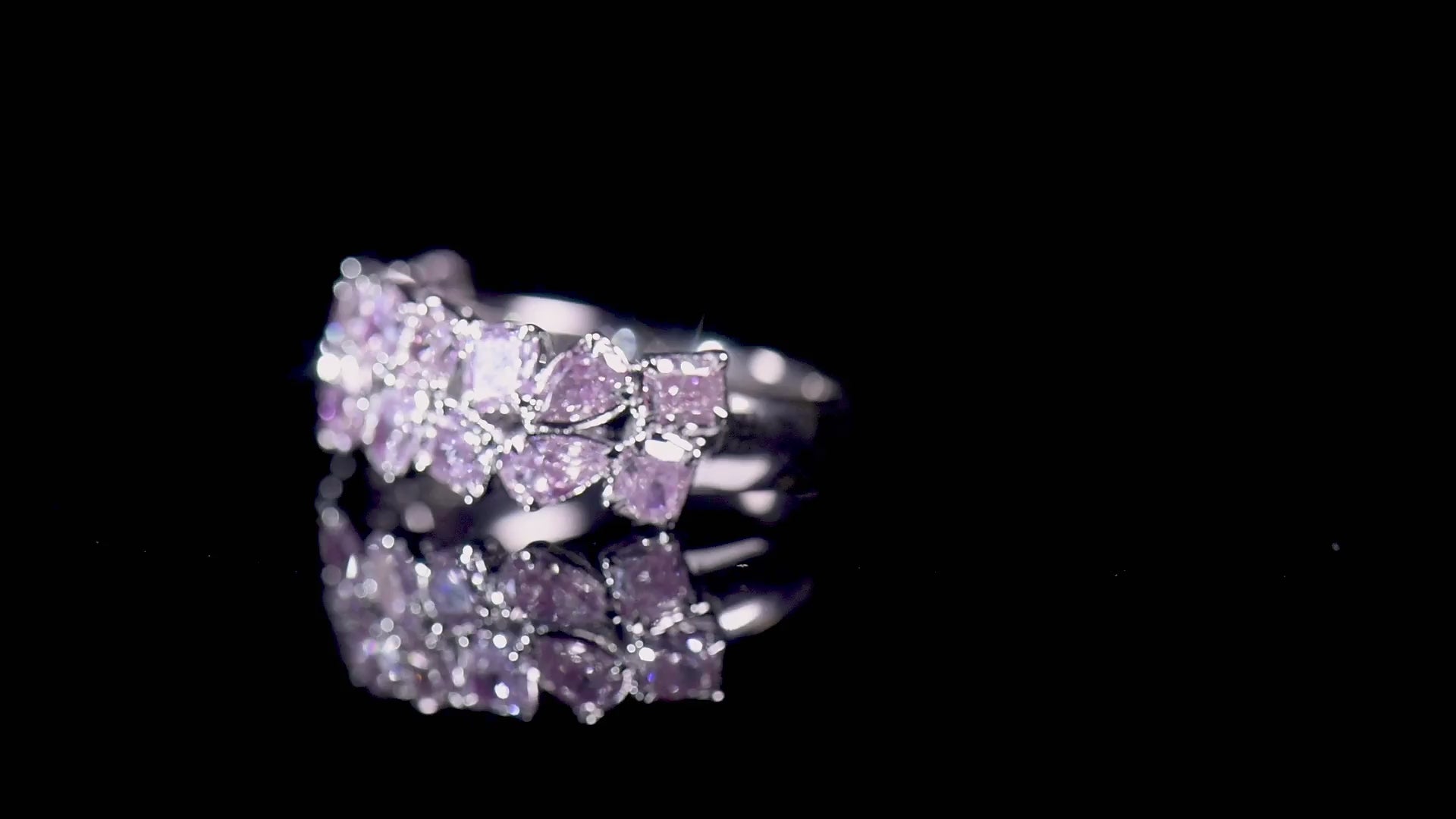 淡彩粉 钻石戒指，总重2.17克拉，混合形状