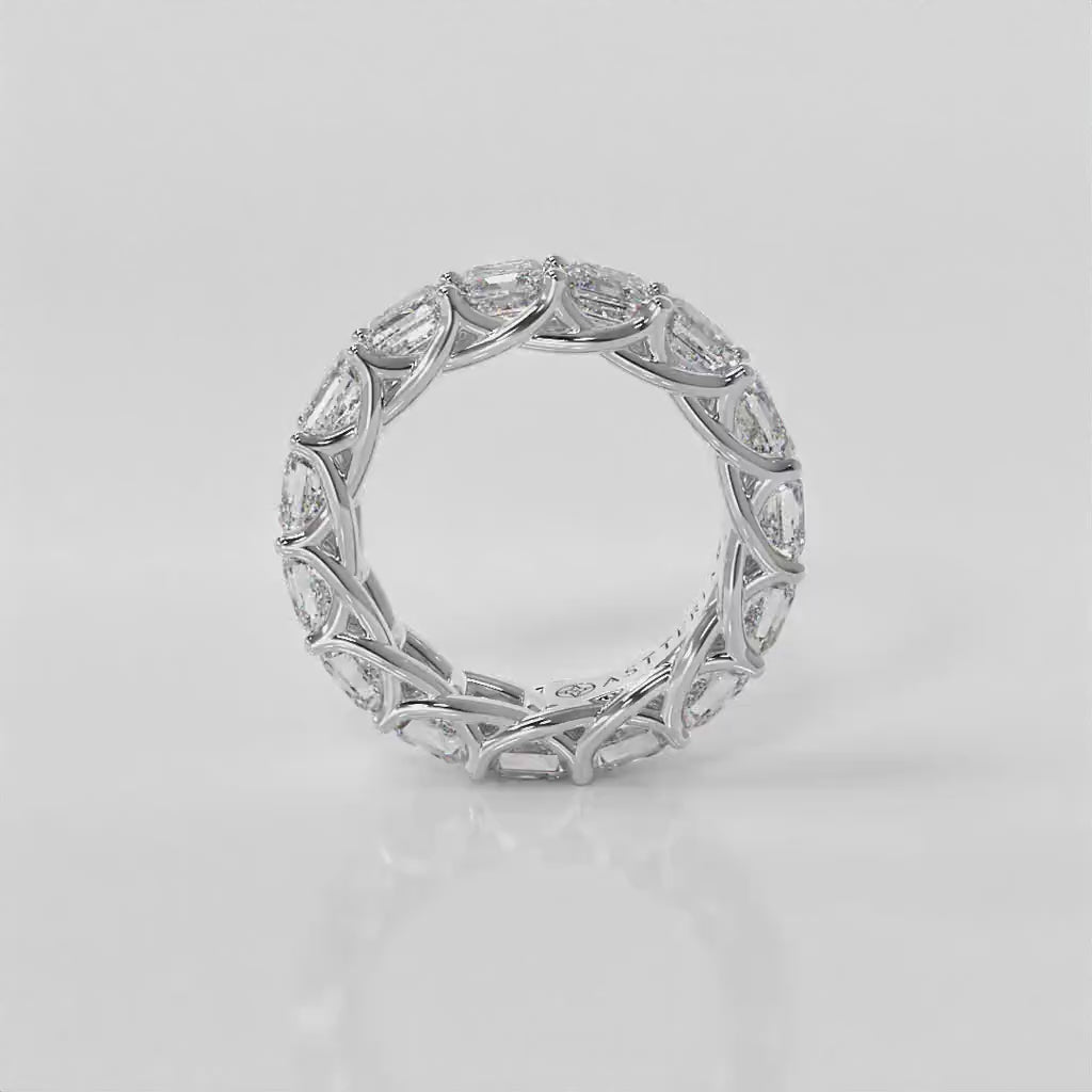 14K white gold, 18K white gold