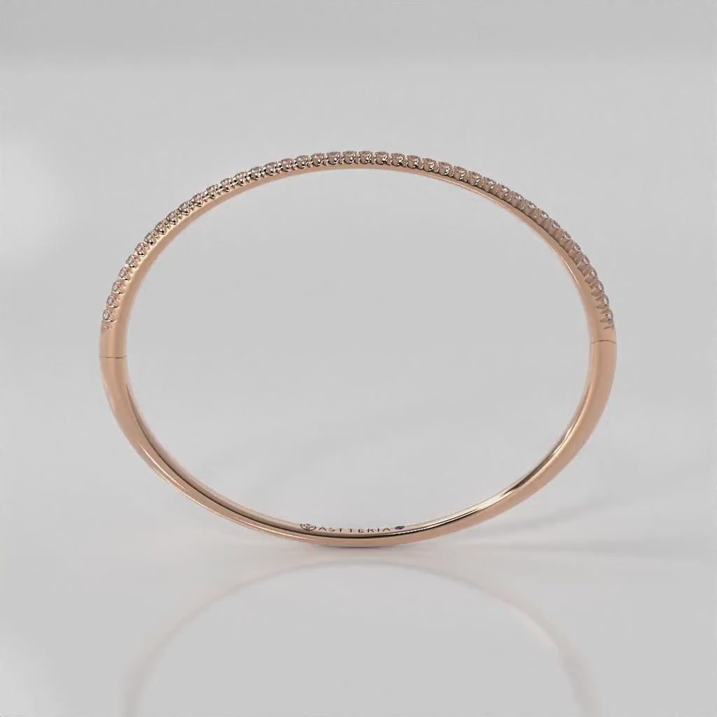 14K white gold, 18K white gold