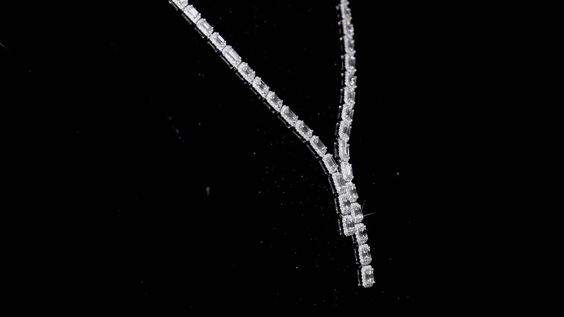 天然钻石链条项链，18K白金，长方形，11.35克拉总重