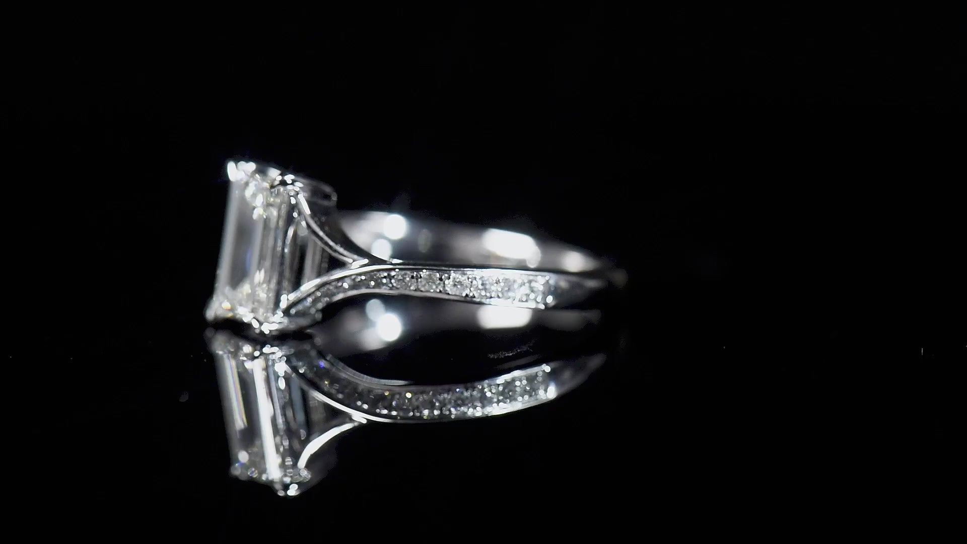 天然钻石单颗戒指，18K白金，长方形，1.17克拉总重