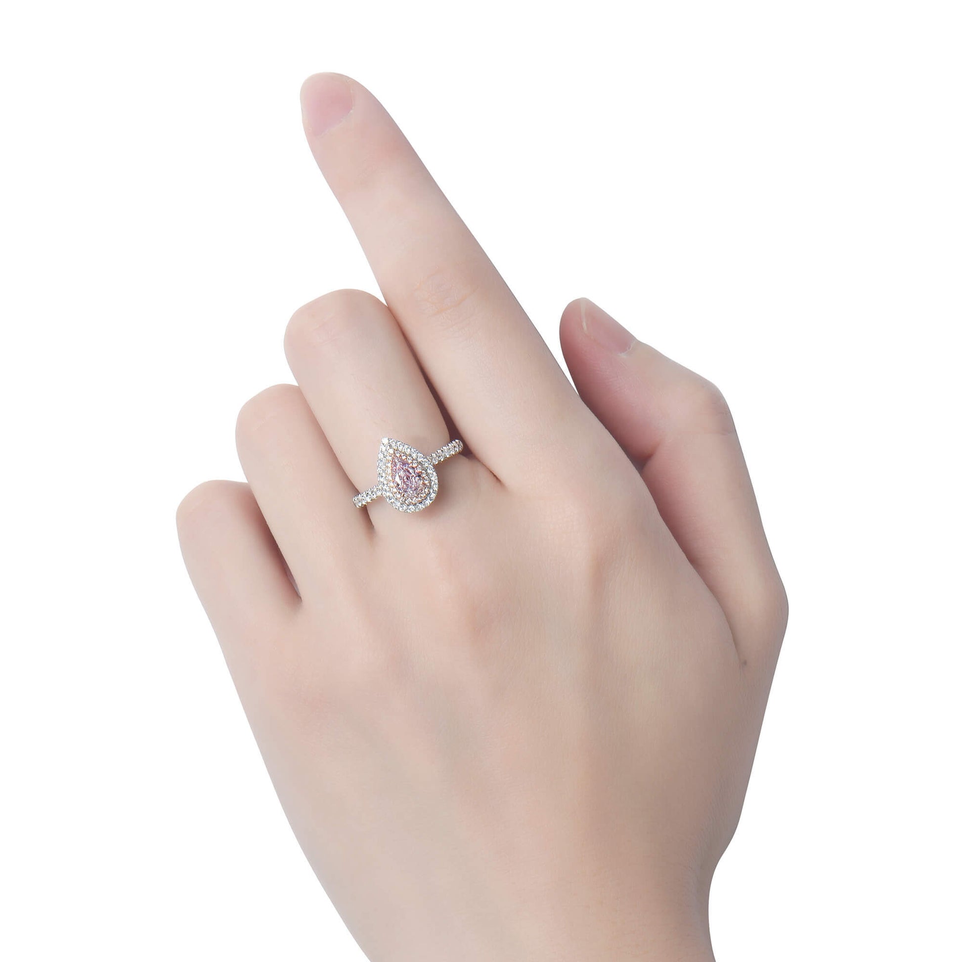 天然非常浅粉色钻石光环戒指，18K白金与玫瑰金，梨形，1.23克拉总重