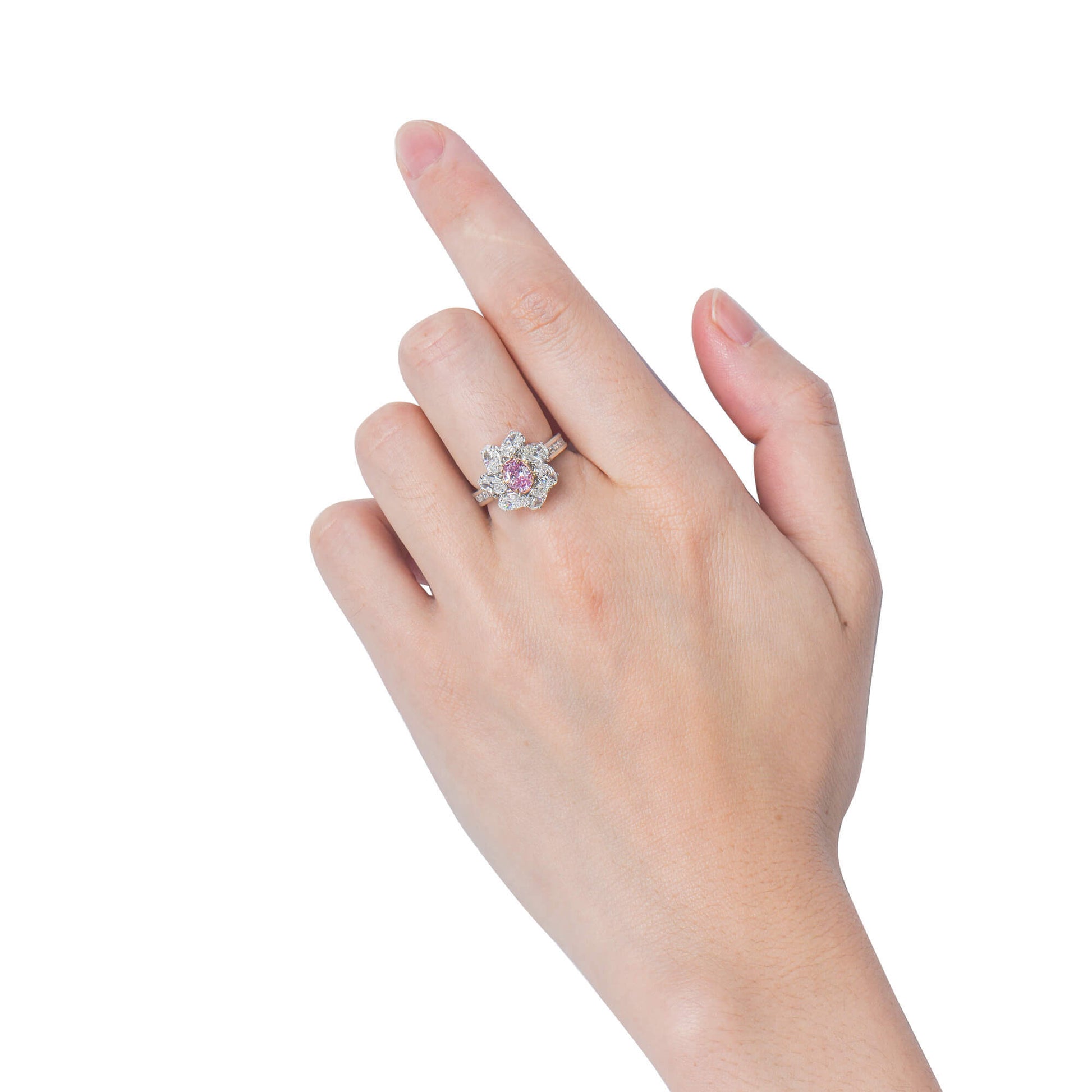 天然非常浅粉色钻石戒指，18K白金与玫瑰金，椭圆形，2.80克拉总重