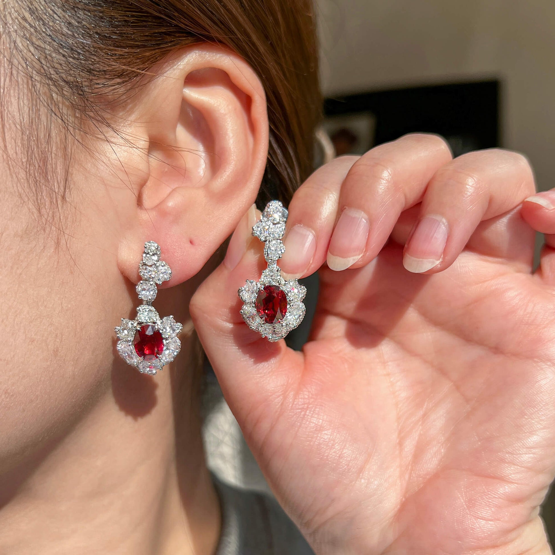 עגילי רובי אדום עז ויהלומים, 6.07 קראט (11.72 קראט TW), צורה אליפסה, GRS2023-035913