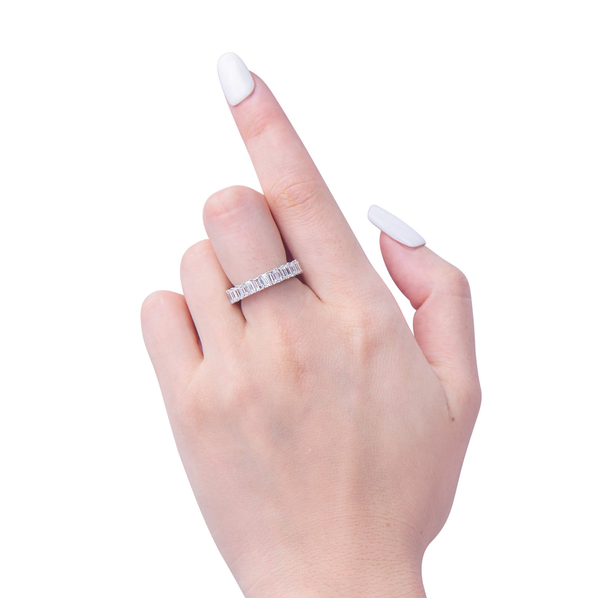 טבעת יהלום טבעית, זהב לבן 18 קראט, חיתוך אמרלד, 7.13 קראט