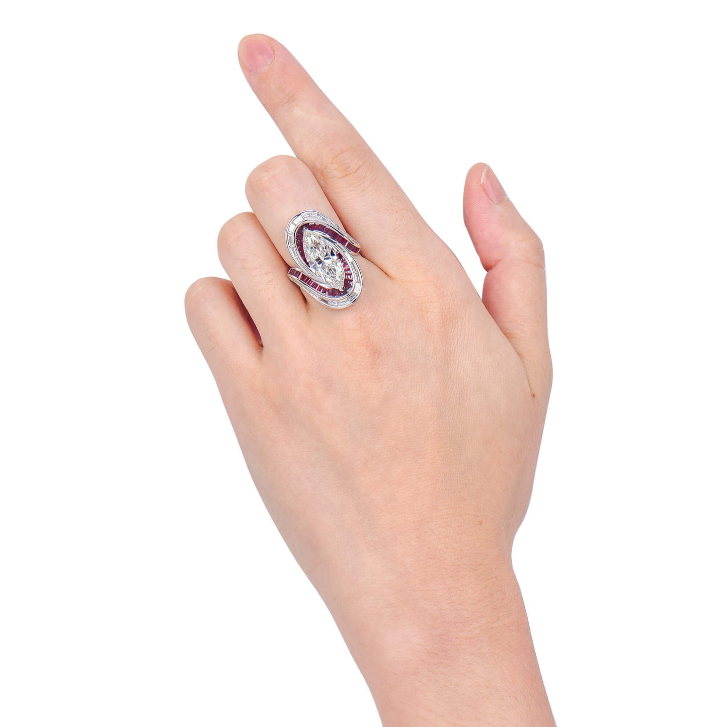 白钻与红宝石戒指，4.30克拉（总重7.77克拉），GIA认证 5221919332