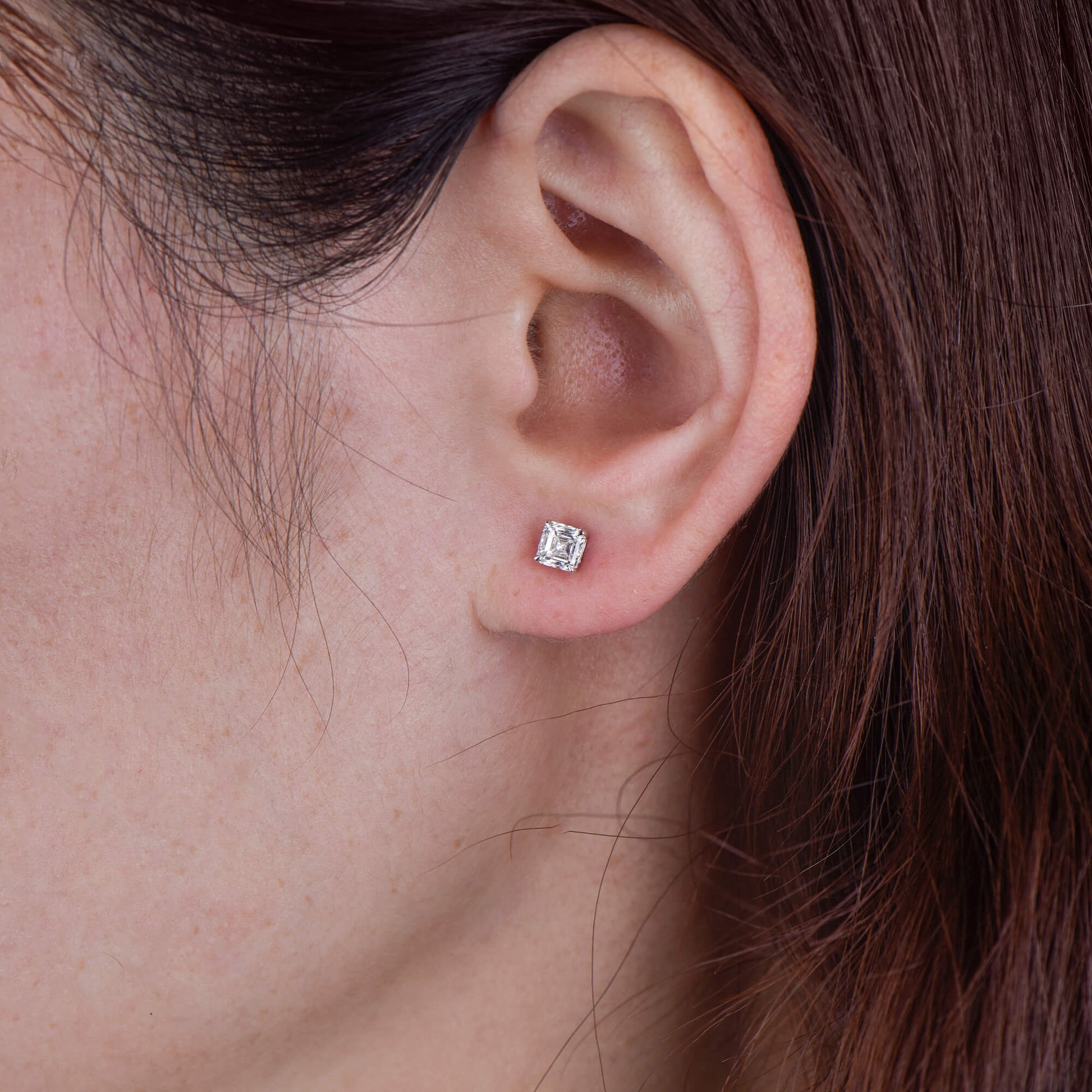 天然钻石耳钉，18K白金，阿舍尔形状，1.00克拉总重