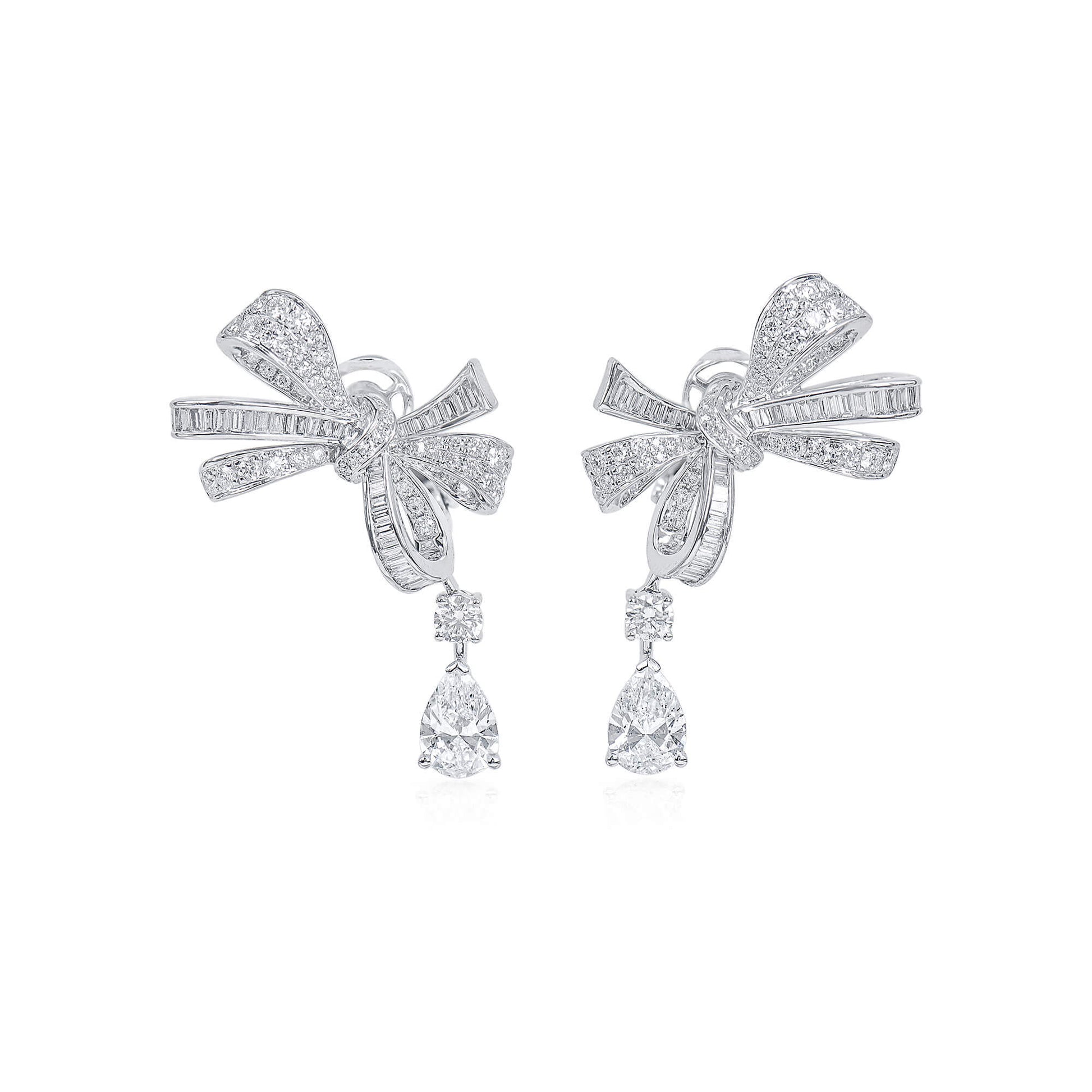 白钻耳环，总重2.36克拉，水滴形，GIA认证