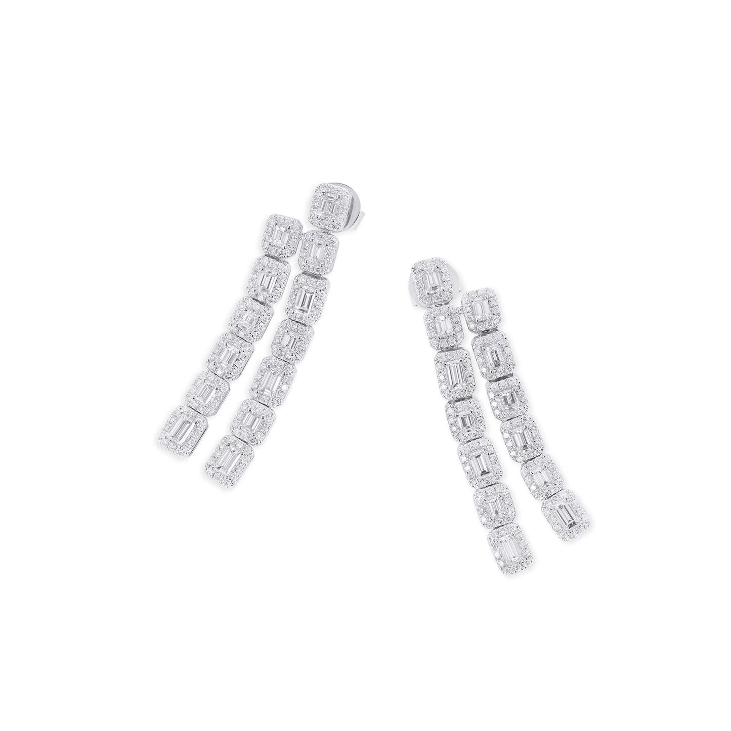 白钻耳环，总重3.05克拉，梯方形
