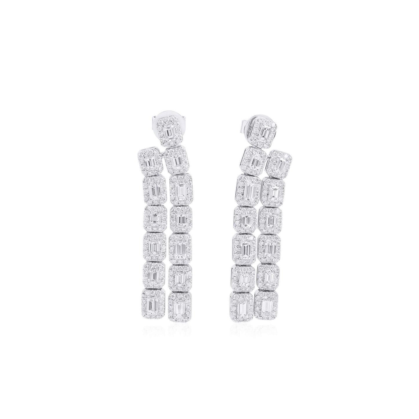 白钻耳环，总重3.05克拉，梯方形