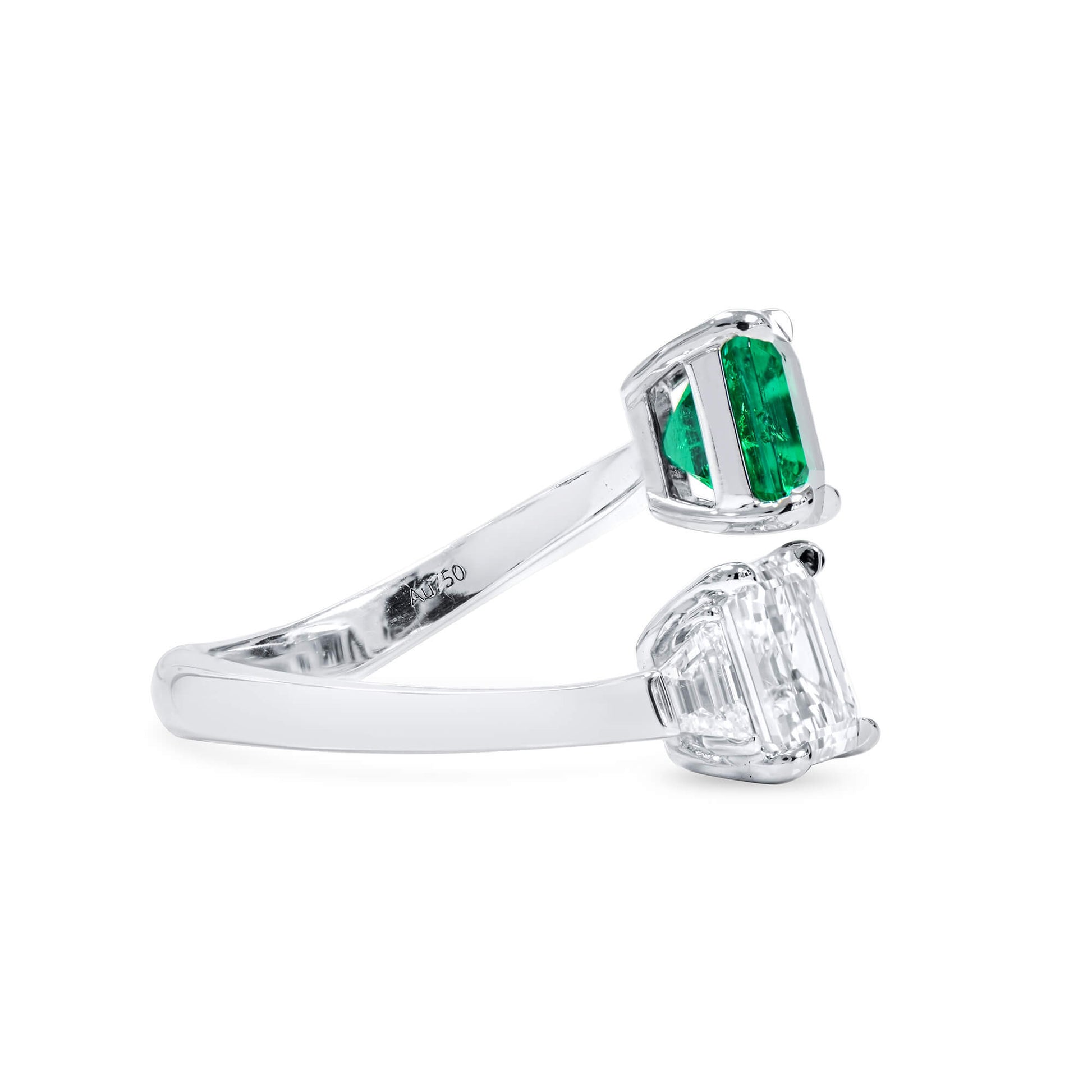 טבעת יהלום טבעית, זהב לבן 18 קראט, צורת אשר, 4.37 קראט TW