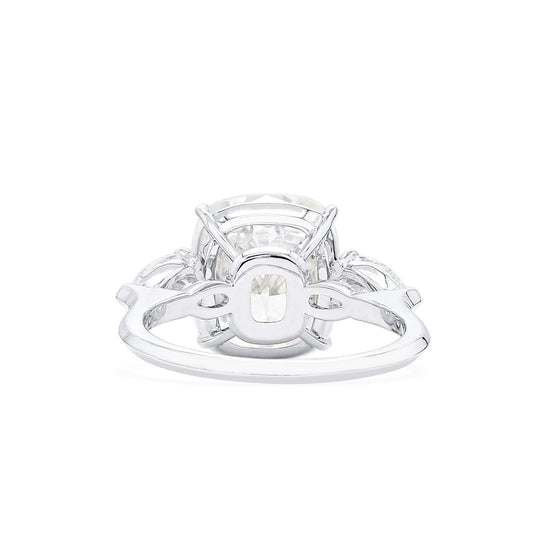 白钻戒指，8.05克拉（总重9.12克拉），枕形，GIA认证，5222773036