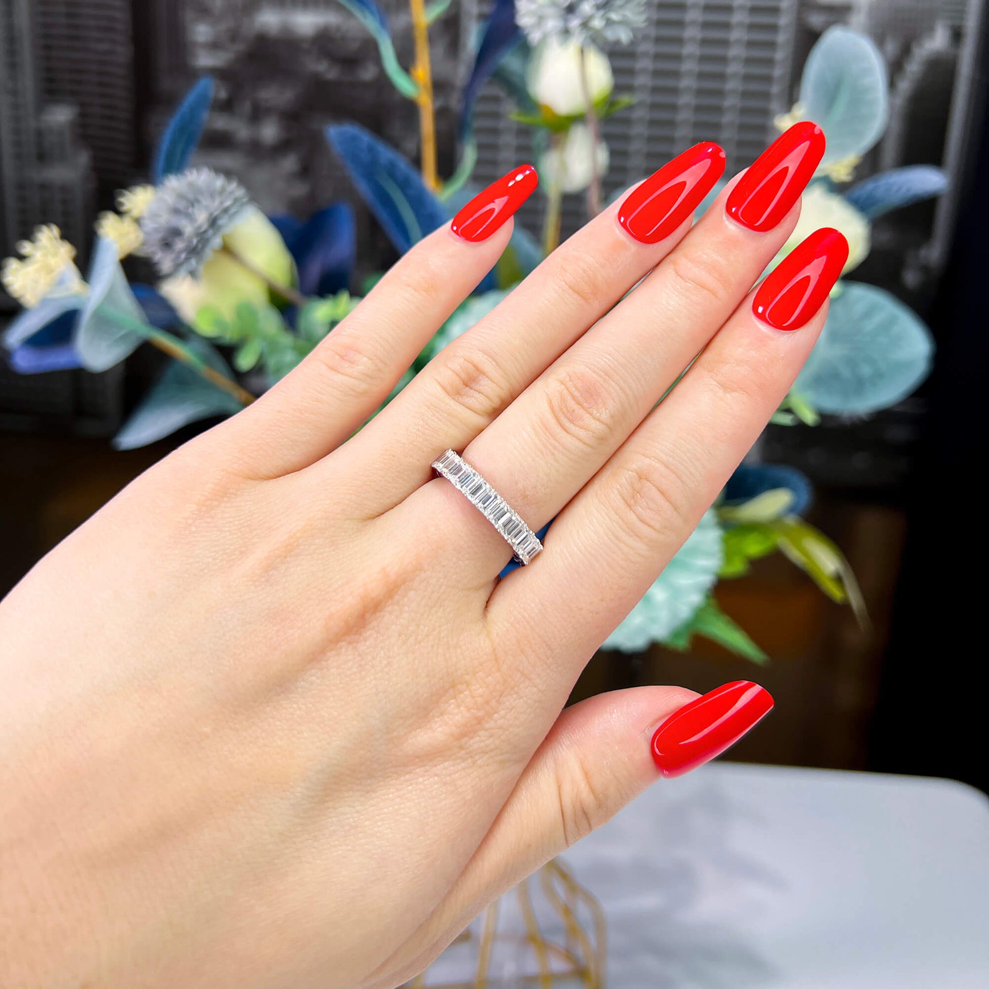 טבעת יהלום טבעית, זהב לבן 18 קראט, חיתוך אמרלד, 6.46 קראט