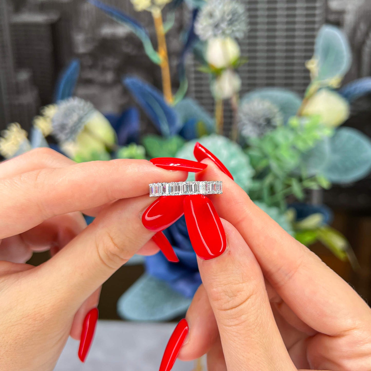 טבעת יהלום טבעית, זהב לבן 18 קראט, חיתוך אמרלד, 6.46 קראט